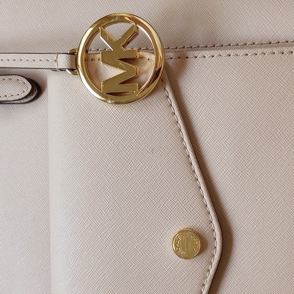 Gold Hardware MMK Jet Set Saffiano Frame Leather Bag Medium Tote Front Pocket - Picture 4 of 10